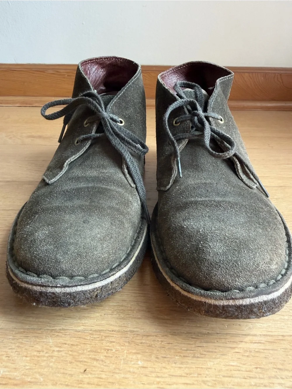 Clarks - Green Suede Chukka Desert Ankle Boots.